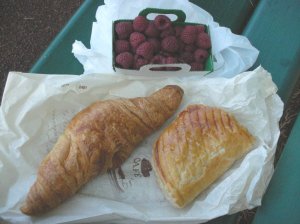 Croissant & Raspberries